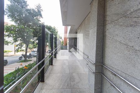 Apartamento à venda com 141m², 3 quartos e 4 vagas Apartamento à venda com 141m², 3 quartos e 4 vagasHall de Entrada