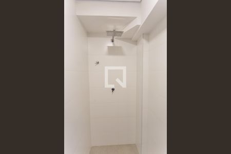 Apartamento à venda com 141m², 3 quartos e 4 vagas Apartamento à venda com 141m², 3 quartos e 4 vagasChuveiro da Sauna