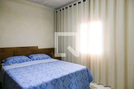 Quarto 1 de casa para alugar com 2 quartos, 300m² em Jardim das Maravilhas, Santo André