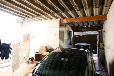 Casa à venda com 180m², 4 quartos e 4 vagas Casa à venda com 180m², 4 quartos e 4 vagasGaragem