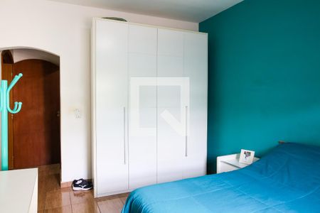 Casa à venda com 180m², 4 quartos e 4 vagas Casa à venda com 180m², 4 quartos e 4 vagasQuarto 2