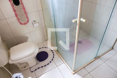 Casa à venda com 180m², 4 quartos e 4 vagas Casa à venda com 180m², 4 quartos e 4 vagasBanheiro do Quarto 1