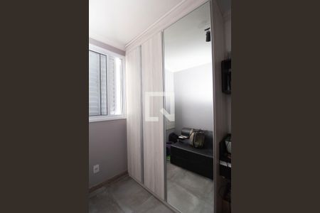 Apartamento à venda com 43m², 2 quartos e 1 vagaQuarto 2 - Armários