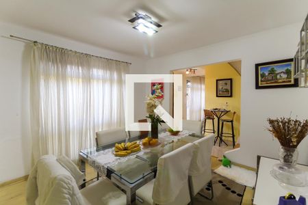 Casa à venda com 3 quartos, 200m² em Belenzinho, São Paulo