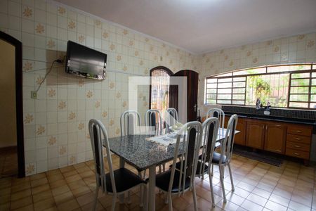 Casa à venda com 172m², 3 quartos e 2 vagasCozinha