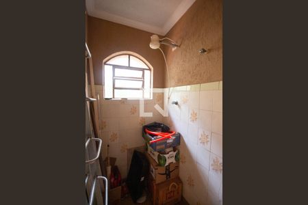 Casa à venda com 172m², 3 quartos e 2 vagasBanheiro 1