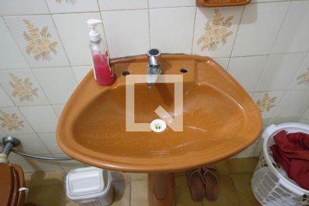 Casa à venda com 172m², 3 quartos e 2 vagasBanheiro 2