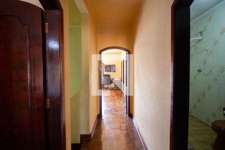 Casa à venda com 172m², 3 quartos e 2 vagasCorredor