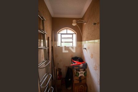 Casa à venda com 172m², 3 quartos e 2 vagasBanheiro 1