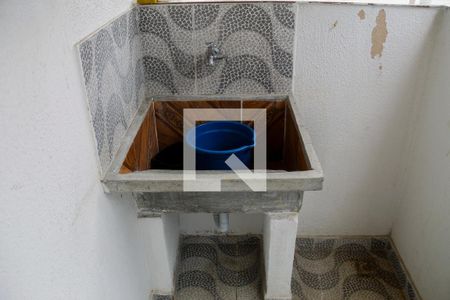 Casa à venda com 80m², 3 quartos e 1 vagaÁrea de Serviço 2