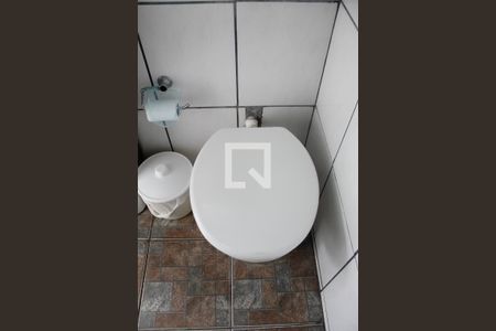 Casa à venda com 80m², 3 quartos e 1 vagaBanheiro 2