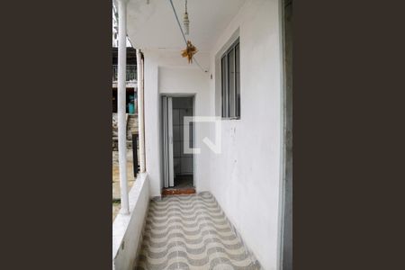 Casa à venda com 80m², 3 quartos e 1 vagaBanheiro 2