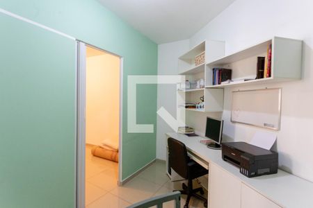Casa à venda com 65m², 2 quartos e sem vaga Casa à venda com 65m², 2 quartos e sem vagaQuarto