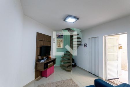 Sala de casa à venda com 2 quartos, 65m² em Jardim Maria Estela, São Paulo