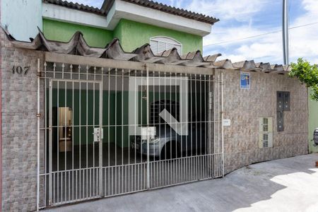 Casa à venda com 65m², 2 quartos e sem vaga Casa à venda com 65m², 2 quartos e sem vagaFachada