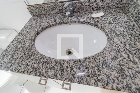 Banheiro da Suíte de apartamento para alugar com 2 quartos, 65m² em Menino Deus, Porto Alegre