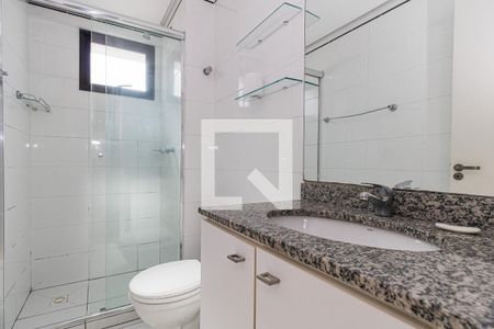Banheiro da Suíte de apartamento para alugar com 2 quartos, 65m² em Menino Deus, Porto Alegre