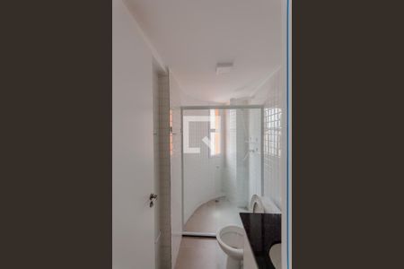 Banheiro  de apartamento para alugar com 1 quarto, 35m² em Vila São Pedro, Santo André