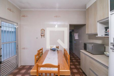 Casa à venda com 125m², 4 quartos e 2 vagas Casa à venda com 125m², 4 quartos e 2 vagasCozinha