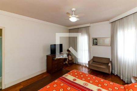 Casa para alugar com 473m², 3 quartos e 5 vagas Casa para alugar com 473m², 3 quartos e 5 vagasSuíte 1