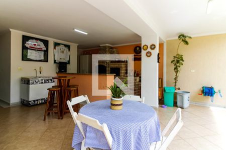 Casa para alugar com 473m², 3 quartos e 5 vagas Casa para alugar com 473m², 3 quartos e 5 vagasÁrea Gourmet