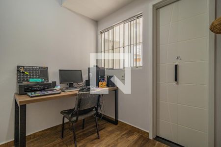 Casa à venda com 143m², 3 quartos e 4 vagasEscritório