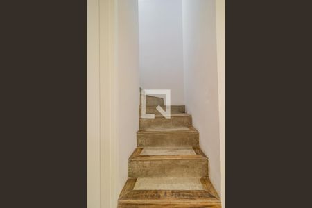 Escadas de casa à venda com 3 quartos, 143m² em Vila Progredior, São Paulo