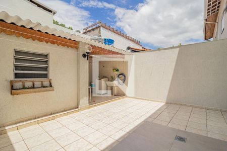 Casa à venda com 143m², 3 quartos e 4 vagasÁrea Externa