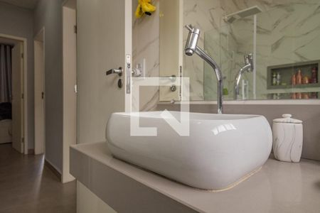 Casa à venda com 143m², 3 quartos e 4 vagasBanheiro