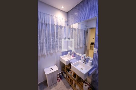 Casa à venda com 165m², 3 quartos e 2 vagasBanheiro da Suíte 1