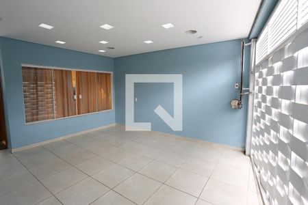 Casa à venda com 165m², 3 quartos e 2 vagasGaragem