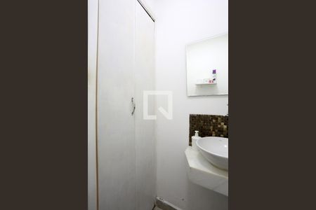 Casa à venda com 165m², 3 quartos e 2 vagasLavabo