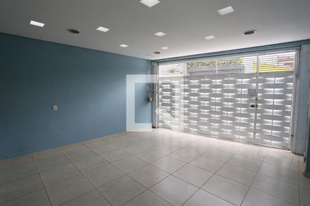 Casa à venda com 165m², 3 quartos e 2 vagasGaragem