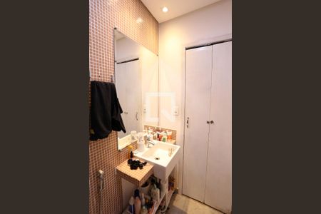 Casa à venda com 165m², 3 quartos e 2 vagasBanheiro da Suíte 2