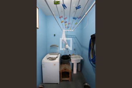 Casa à venda com 165m², 3 quartos e 2 vagasÁrea de Serviço