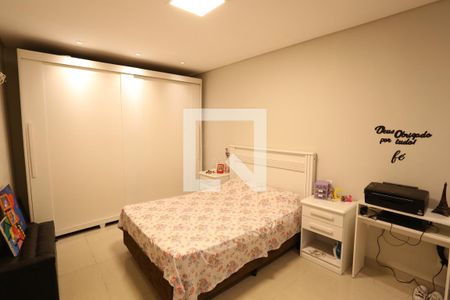 Casa à venda com 165m², 3 quartos e 2 vagasSuíte 1