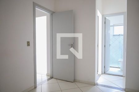 Quarto 2 de apartamento para alugar com 2 quartos, 50m² em Caiçaras, Belo Horizonte