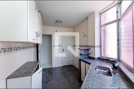 Apartamento à venda com 101m², 3 quartos e sem vaga Apartamento à venda com 101m², 3 quartos e sem vagaCozinha