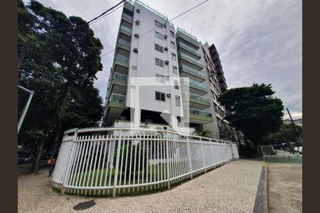 Apartamento à venda com 74m², 2 quartos e 2 vagasFachada