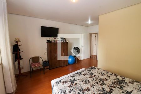 Casa à venda com 332m², 3 quartos e 4 vagasQuarto 3 - Suíte