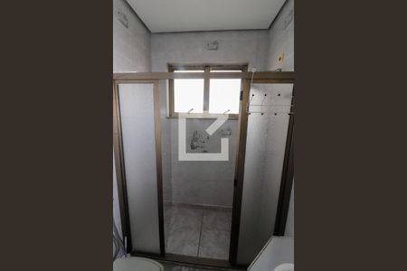 Casa à venda com 332m², 3 quartos e 4 vagasBanheiro da Suíte 2