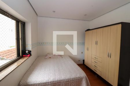 Casa à venda com 332m², 3 quartos e 4 vagasQuarto 2 - Suíte