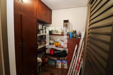 Casa à venda com 332m², 3 quartos e 4 vagasDespensa