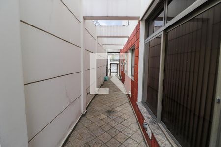 Casa à venda com 332m², 3 quartos e 4 vagasCorredor