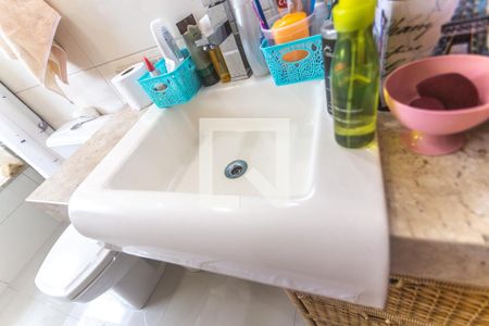 Casa à venda com 167m², 3 quartos e 4 vagas Casa à venda com 167m², 3 quartos e 4 vagasBanheiro suíte 3