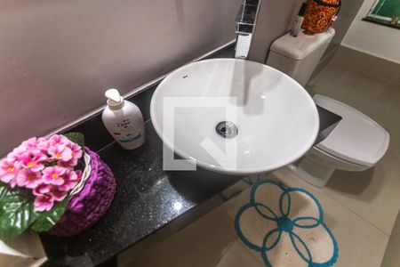 Casa à venda com 167m², 3 quartos e 4 vagas Casa à venda com 167m², 3 quartos e 4 vagasLavabo