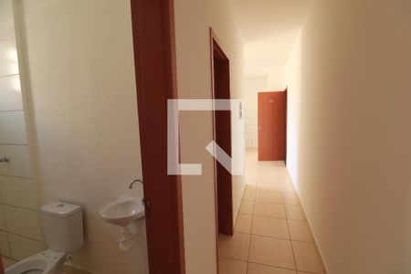 Banheiro Corredor de apartamento para alugar com 2 quartos, 45m² em Panorama, Uberlândia