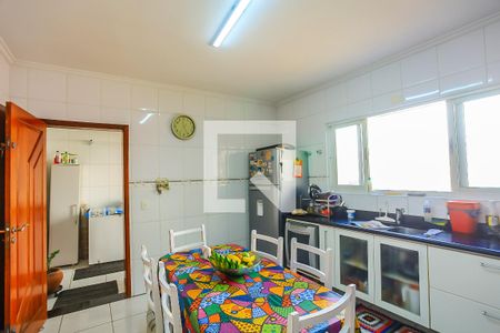 Casa à venda com 305m², 3 quartos e 6 vagas Casa à venda com 305m², 3 quartos e 6 vagasCozinha