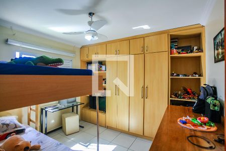 Casa à venda com 305m², 3 quartos e 6 vagas Casa à venda com 305m², 3 quartos e 6 vagasQuarto 1