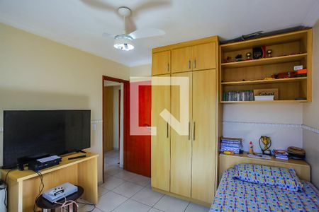 Casa à venda com 305m², 3 quartos e 6 vagas Casa à venda com 305m², 3 quartos e 6 vagasQuarto 2